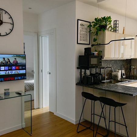 Dima Home Cute Flat In Рим Екстериор снимка